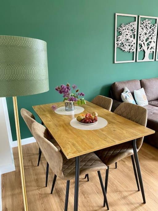 2-Zimmer Zentral In Ferdinandshof, Wlan Modern Eksteriør bilde